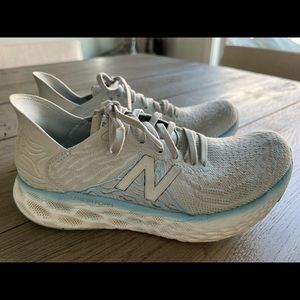New Balance Tennis Shoe